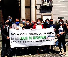 "Un futuro per l'informazione", flashmob del Sindacato dei giornalisti: «Dignità e tutela del lavoro»