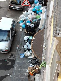 Borrelli: a Napoli strade piene di rifiuti da due giorni