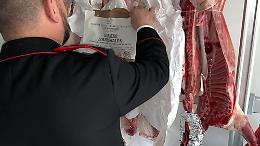 Controlli a Napoli in ristoranti etnici: sequestrati 120 chili di alimenti in cattive condizioni