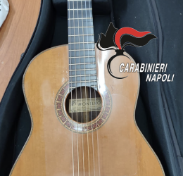 Chitarra di valore rubata 10 anni fa ritrovata sul web