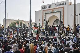 Niger, al via l’evacuazione dei francesi