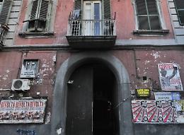 Tafferugli davanti Casa Pound, ferito un uomo