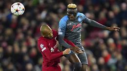 Il Napoli cade a Liverpool ma mantiene il primato: ad Anfield finisce 2-0 per gli inglesi 