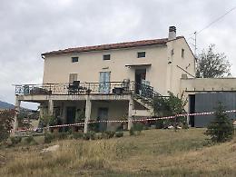 Donna accoltellata all'addome, omicidio in provincia di Chieti: marito irreperibile