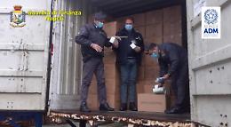 Porto di Napoli, sequestrate oltre 800 mascherine non a norma