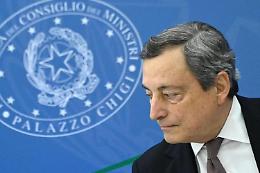 Green pass, Draghi: «Via restrizioni per vaccinati, anche in zona rossa»