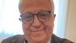 Punzi va in pensione: «Scene straordinarie del cuore napoletano»