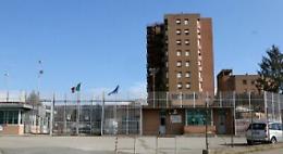 Droga e cellulari con i droni in carcere: 4 arresti, due sono napoletani
