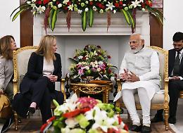 Meloni incontra Modi: «India può facilitare pace in Ucraina»