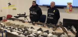 Camorra, sequestrato l'arsenale del narcos Imperiale