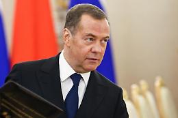 Ucraina, la spy story sui missili tedeschi. Medvedev: «Germania prepara attacco a Russia»