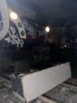 Eav, treni in un campo minato