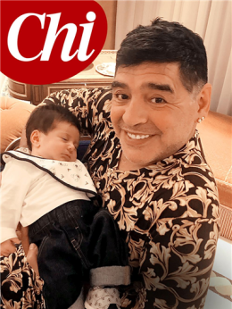 Nonno Diego presenta il nipotino napoletano