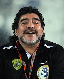 Maradona, a Buenos Aires una statua di 4 metri come regalo di compleanno