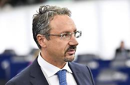 Roghi nella Terra dei Fuochi, Pedicini: «Capire responsabilità e fermare disastro ambientale»