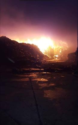Impianto Stir in fiamme, sopralluogo del ministro Costa