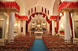 Rubato 10 anni fa e ritrovato dai carabinieri, torna in chiesa il Bambino Gesù