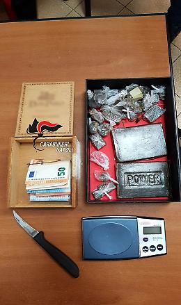 Droga in casa, in manette incensurato 22enne