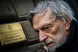 Gino Strada incontra i detenuti a Poggioreale