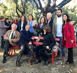Inaugurata la panchina rossa sul Belvedere di Capodimonte