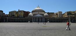 “No" del ministero alle grate della metro in piazza del Plebiscito