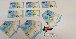 Quattromila euro falsi sotto il sedile dell'auto, due arresti