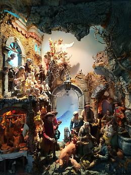 "Viaggiare tra i presepi", gallery dei piccoli artigiani e mostra alle scuderie di Villa Favorita 