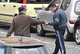 Parcheggiatori abusivi, un’“industria” sempre fiorente