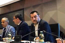 Salvini: «Stadi? Contrario a chiusura, è resa dello Stato»