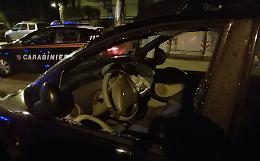 Saccheggiavano le auto in sosta, arrestati due fratelli