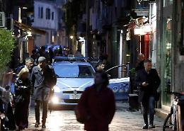Alcol ai minori, licenza sospesa per uno dei “baretti" di Chiaia