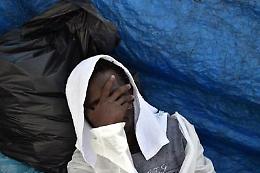 Strage di migranti: «Sul gommone eravamo 120»