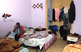 Migranti, in 15 nello stesso appartamento a Casandrino