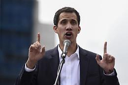 Venezuela, Guaidò contro Di Battista: «Ignorante»