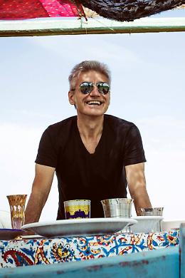 Sanremo, grande attesa per il super ospite: all'Ariston arriva Ligabue