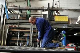 Giù la produzione industriale, -5,5% in un anno