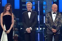 Si apre Sanremo 2019 e Baglioni vuole andar “Via", applausi per D'Angelo e Cori