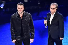 D’Angelo ironico a “Domenica In”: «Avete parlato finora di Ultimo ed ora è finalmente arrivato l’ultimo»