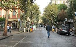 «Stop all'invasione di bar e pizzetterie»
