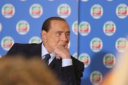 Berlusconi: «Italiani fuori di testa»