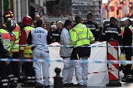 Accoltella passanti, paura a Marsiglia