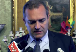 Casa a Chiaia a 400 euro al mese a consigliere Dema, Lega: si dimetta