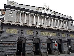 Teatro San Carlo, stagione eccezionale. Sindacati: stop allo scontro politico