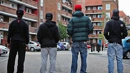 Estorsioni a commercianti, misure cautelari per babygang