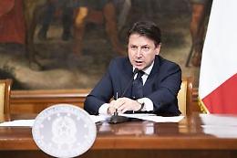 Ecco il decreto: licenziamenti sospesi per 5 mesi e reddito di emergenza fino a 800 euro