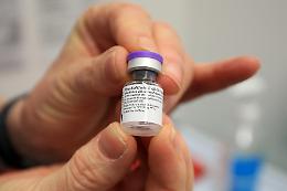 Vaccino Pfizer, casi di miocardite tra i giovani dopo aver ricevuto la dose