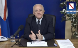 De Luca contro il Mercadante: «Non ricordano il finanziamento della Regione, cafoni»