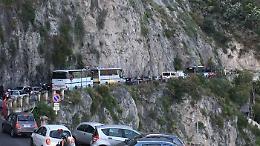 Traffico bloccato sulla statale 163 “Amalfitana"