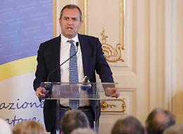 De Magistris: scongiureremo il dissesto del Comune
