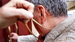 Scippò catenina a un 80enne, 62enne in carcere 
